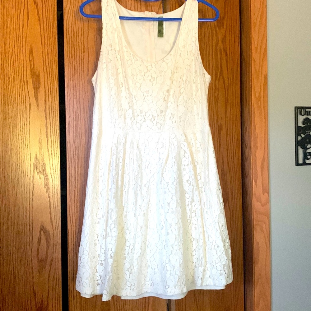 White lace dress